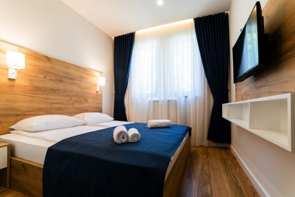 HC0A0041-1240×827-1-1