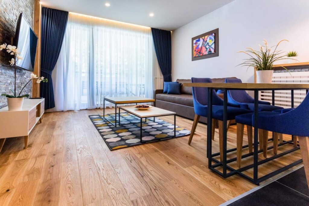 HC0A0068-1240×827-1-1