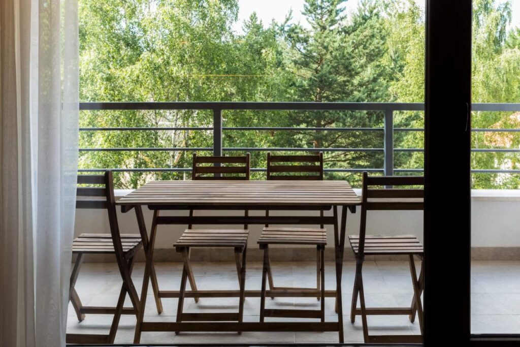 HC0A0118-1240×827-1-1