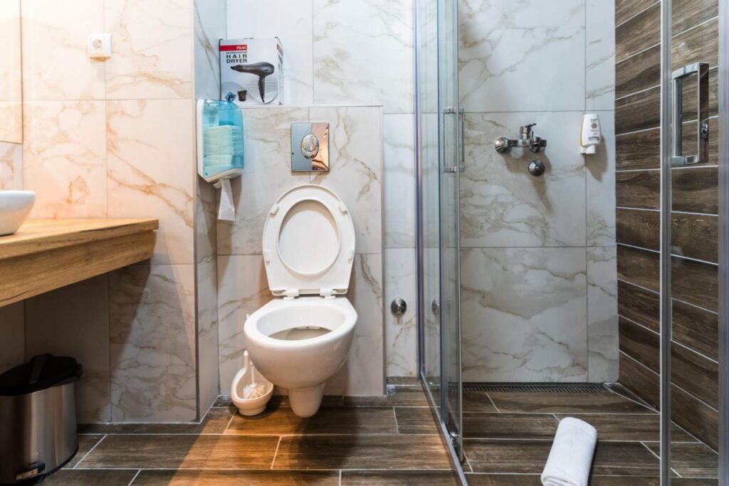 HC0A0171-1240×827-1-1