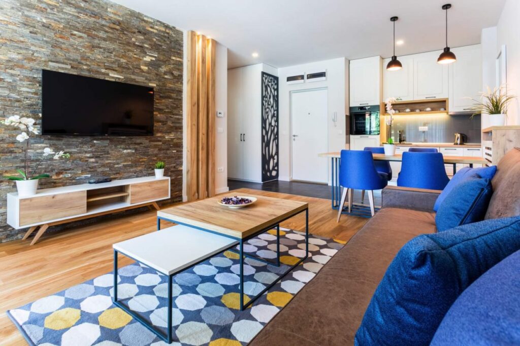 HC0A0208-1240×827-1-1