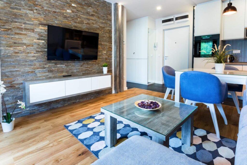 HC0A0427-1240×827-1-1