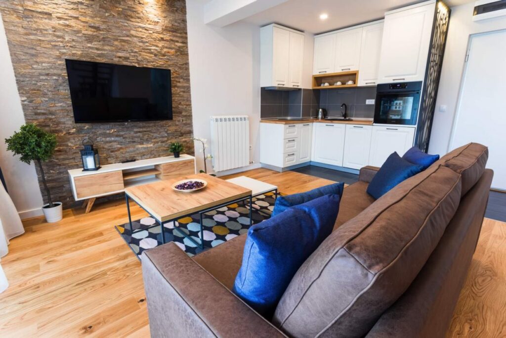 HC0A0523-1240×827-1-1