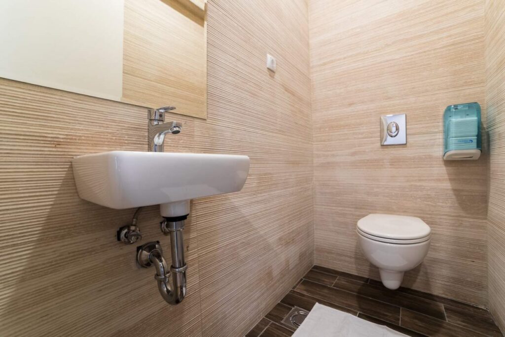 HC0A0586-1240×827-1-1