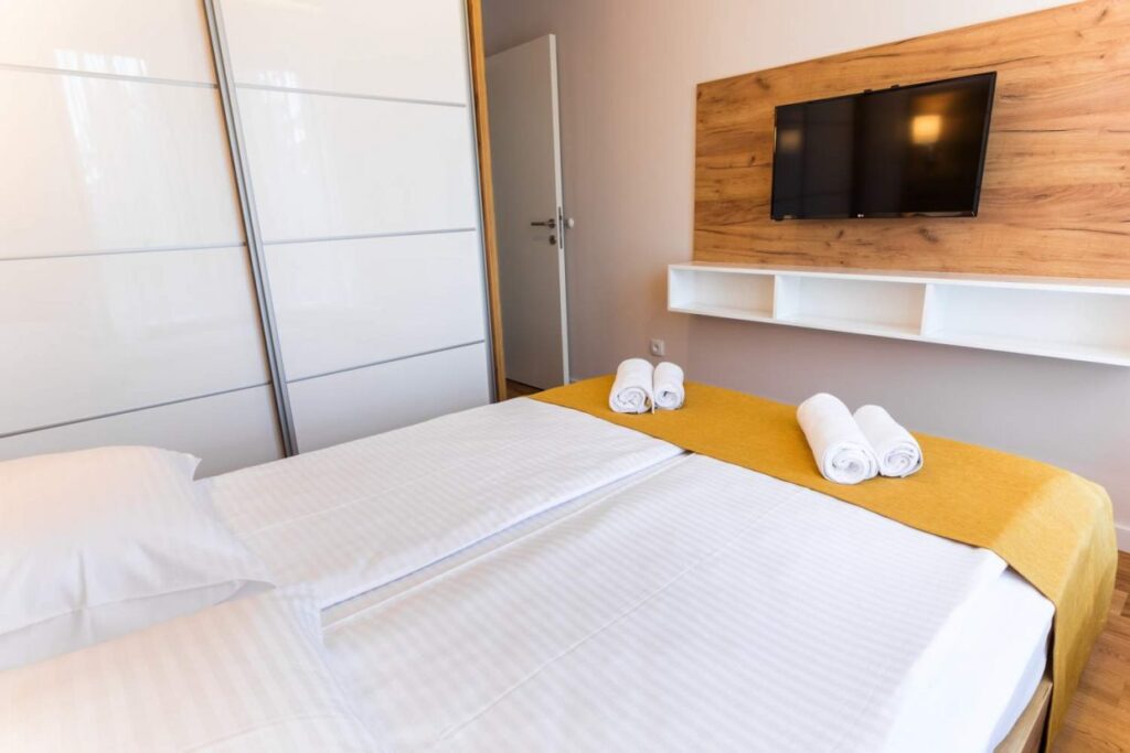 HC0A9567-1240×827-1-1