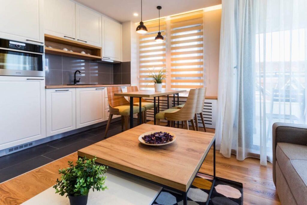 HC0A9762-1240×827-1-1