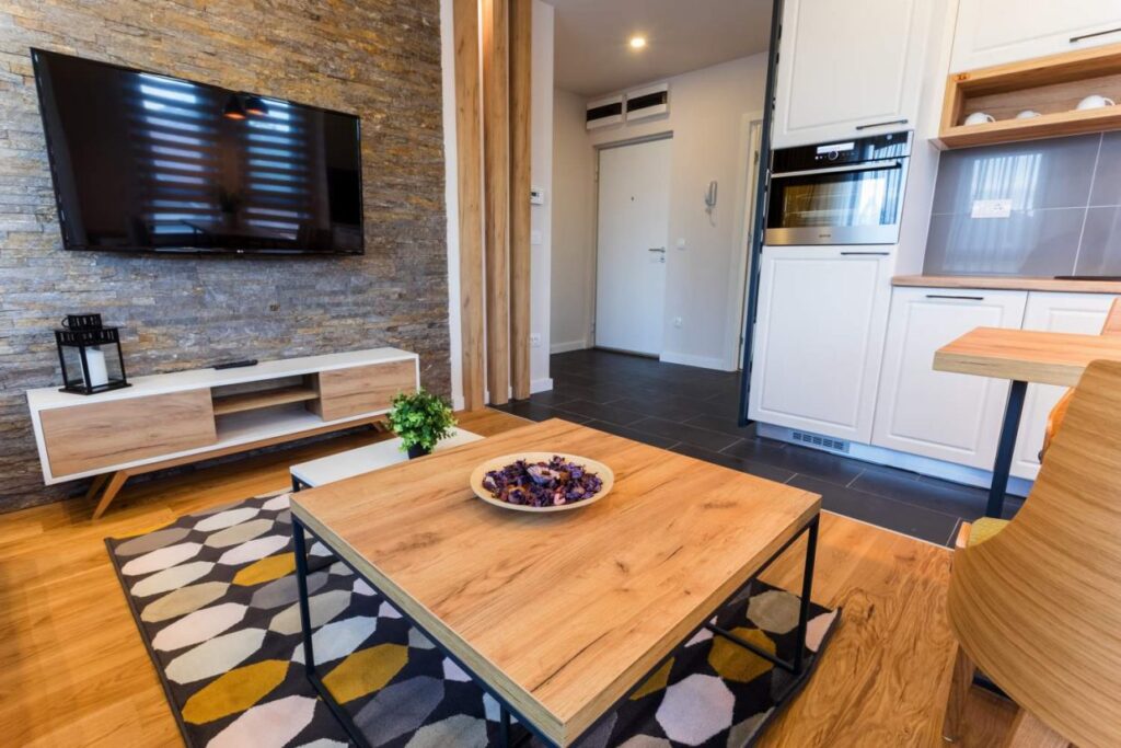 HC0A9768-1240×827-1-1