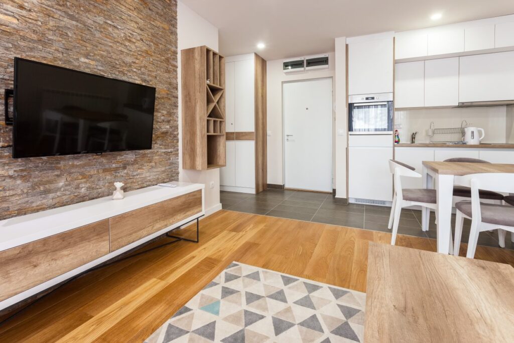 IMG_4643-1240×827-1-1