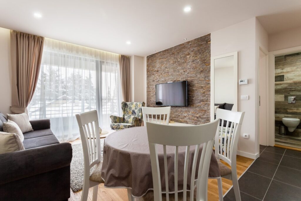 IMG_4721-1240×827-1-1