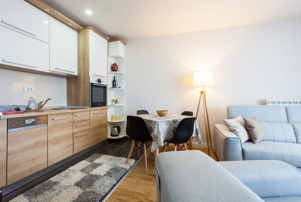 IMG_4802-1240×832-1-1