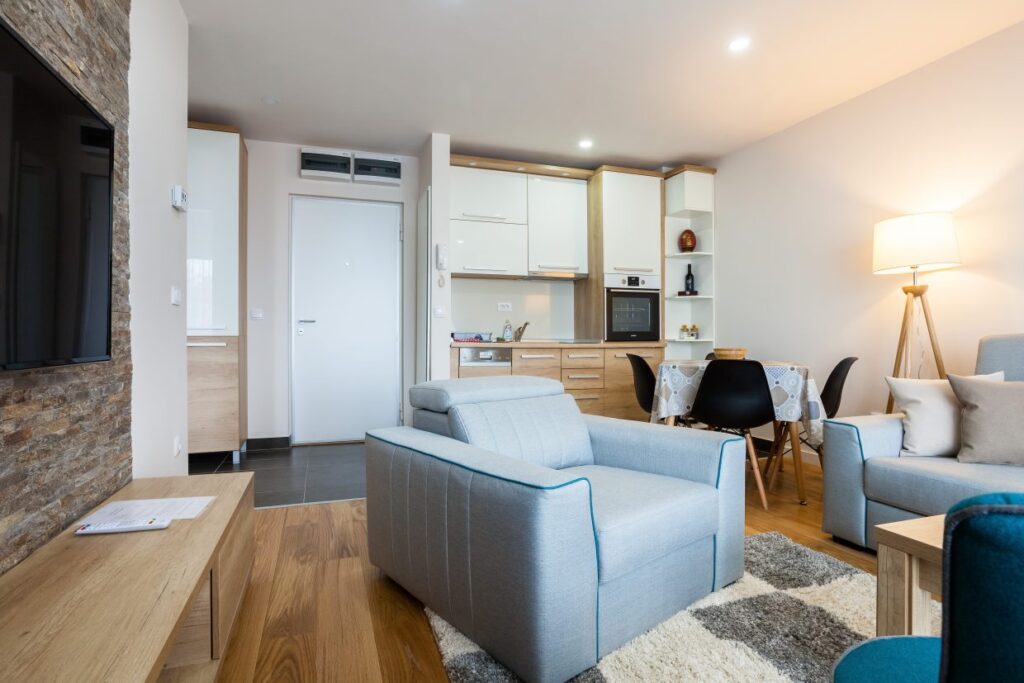 IMG_4817-1240×827-1-1