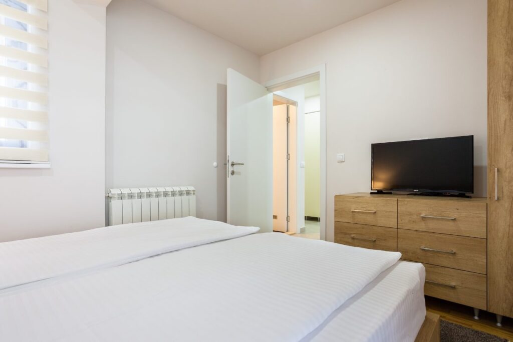 IMG_4886-1240×827-1-5