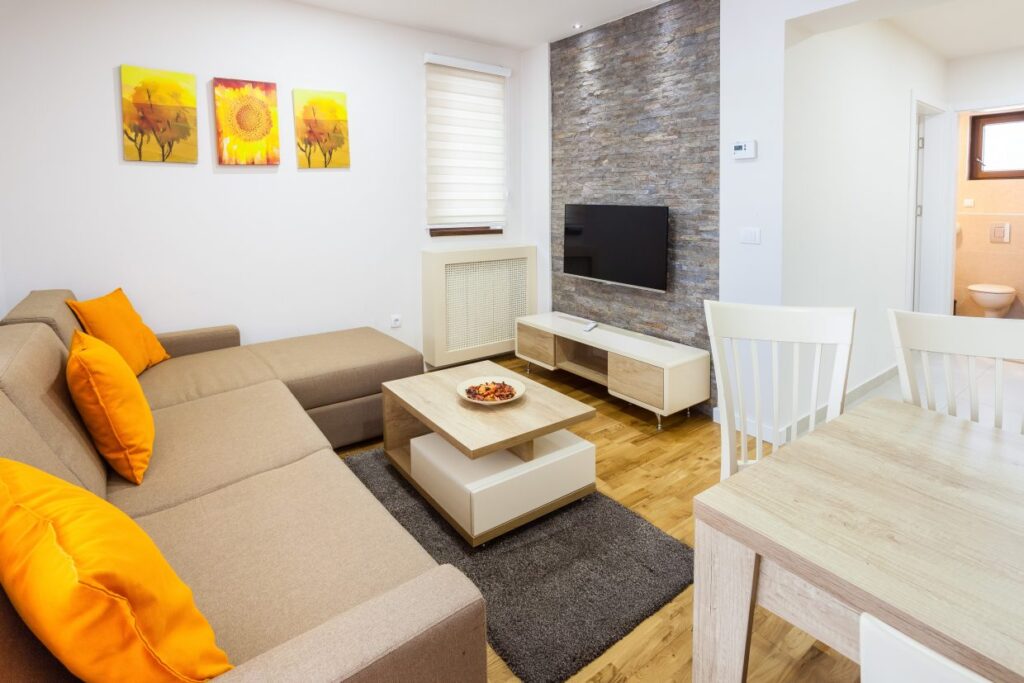 IMG_4889-1240×827-1-5