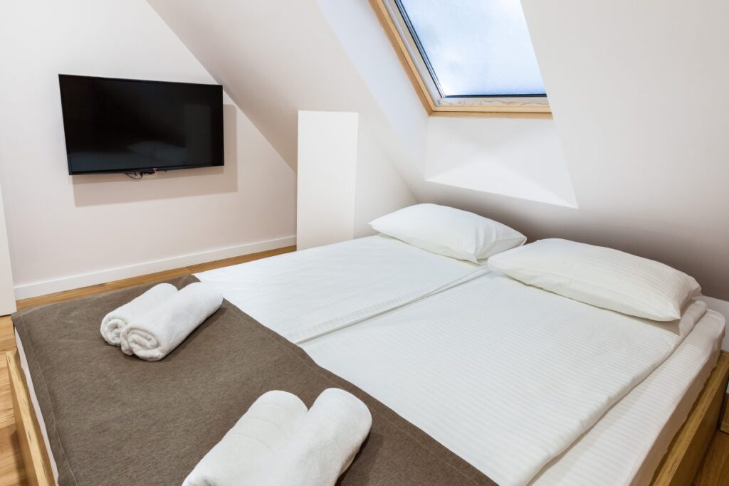 IMG_4964-1240×827-1-1