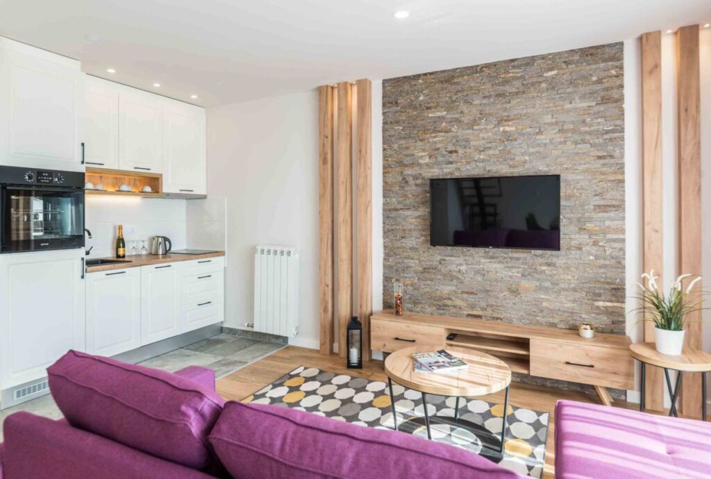 LUKA KOPRIVICA – LUKA3RD@GMAIL.COM