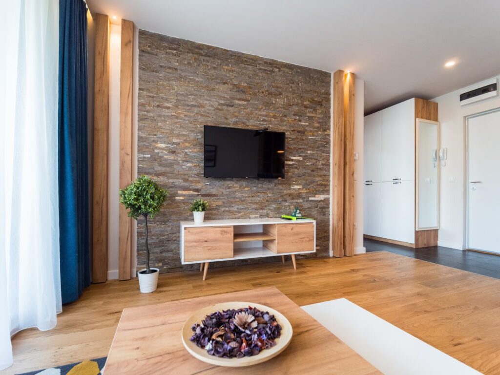 PANA9152-1240×930-1-1