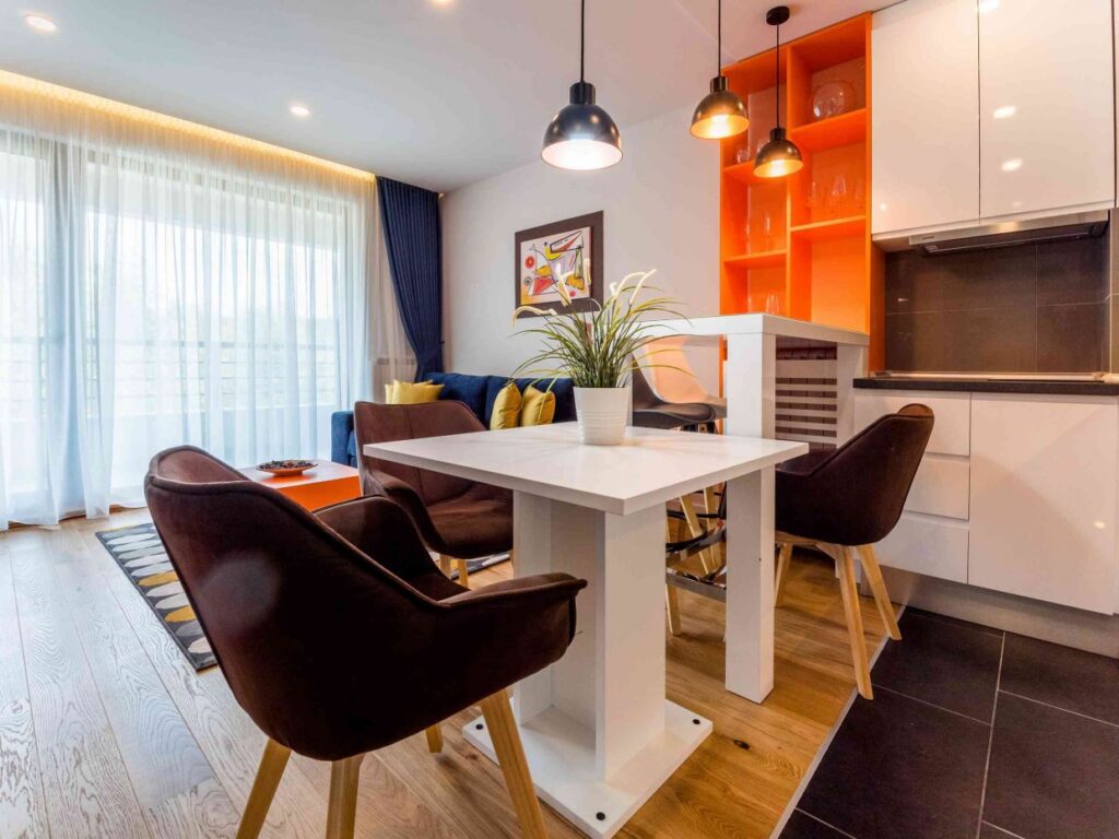 PANA9272-1240×930-1-1